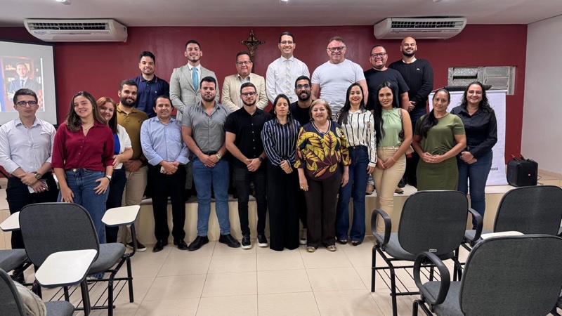 Ítalo Costa em evento da OAB-PE